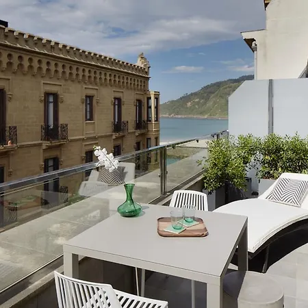 Basque Terrace By Feelfree